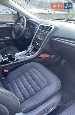 Седан Ford Fusion 2014 в 
