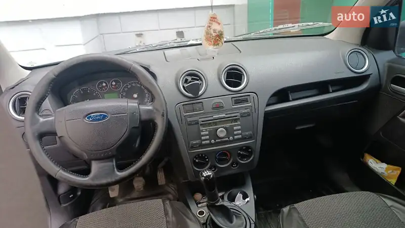 Хэтчбек Ford Fusion 2008 в 
