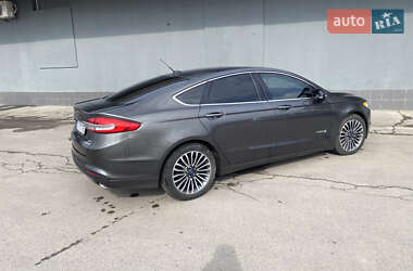 Седан Ford Fusion 2016 в Львове