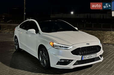 Седан Ford Fusion 2016 в 