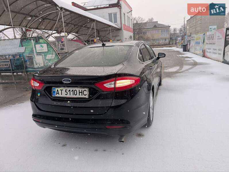 Седан Ford Fusion 2015 в Калуше