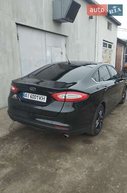 Седан Ford Fusion 2015 в 