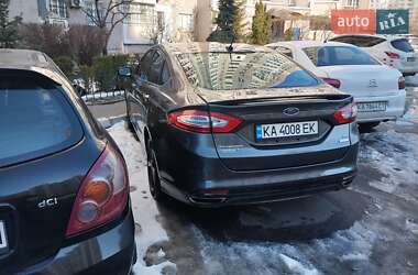 Седан Ford Fusion 2016 в 