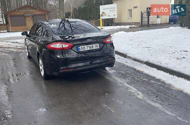 Седан Ford Fusion 2015 в 