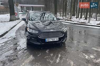 Седан Ford Fusion 2015 в 