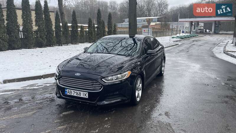 Седан Ford Fusion 2015 в Гнівані