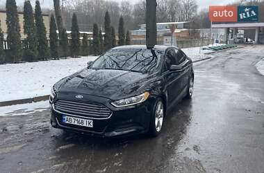 Седан Ford Fusion 2015 в 