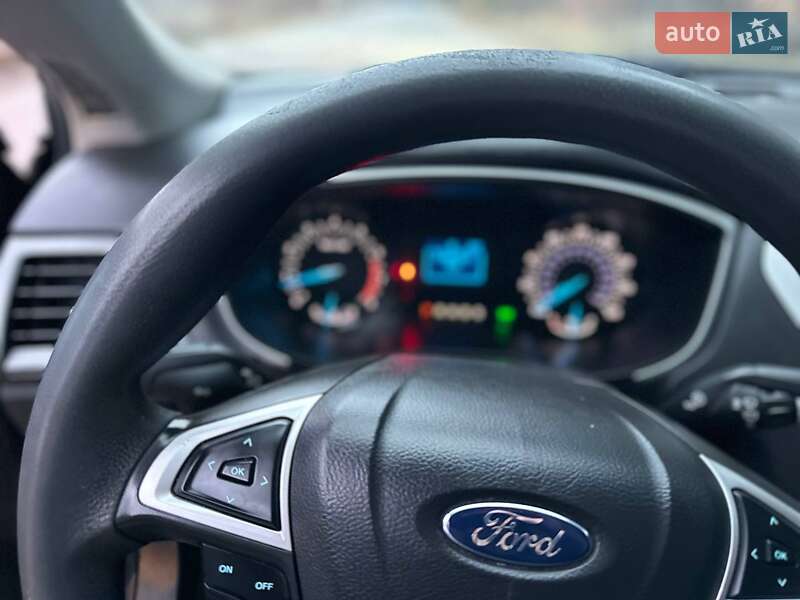 Седан Ford Fusion 2014 в Львове