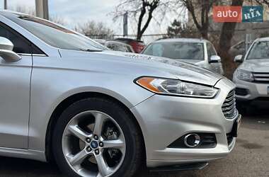Седан Ford Fusion 2014 в 