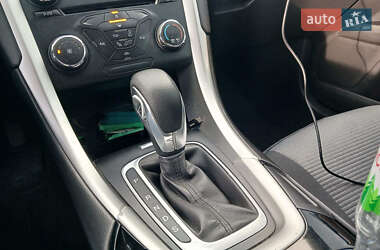 Седан Ford Fusion 2013 в 