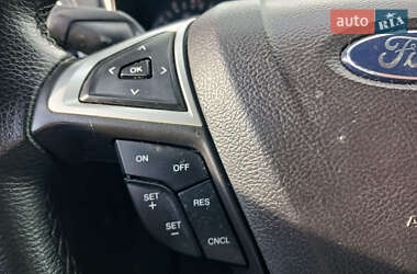 Седан Ford Fusion 2013 в 