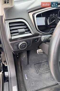 Седан Ford Fusion 2016 в 