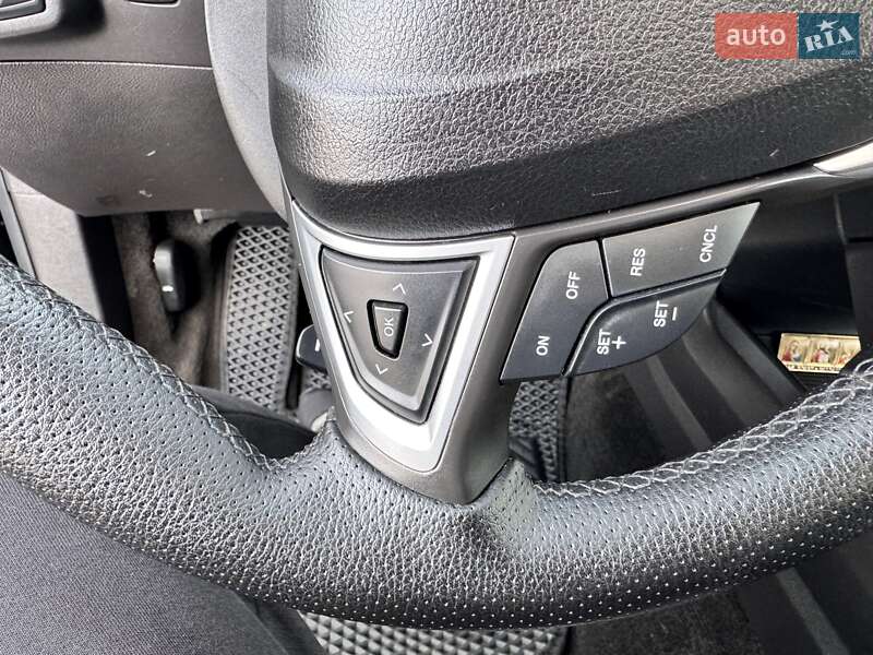 Седан Ford Fusion 2016 в Одесі