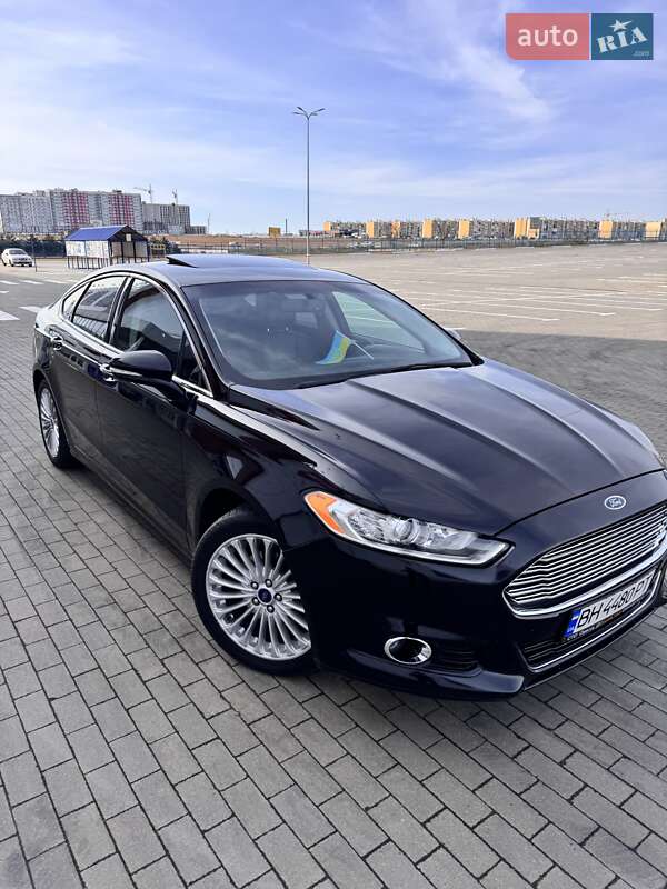 Седан Ford Fusion 2016 в Одесі