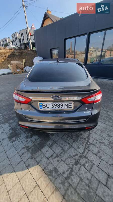Седан Ford Fusion 2015 в Львові