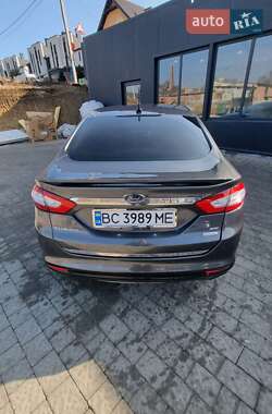 Седан Ford Fusion 2015 в 
