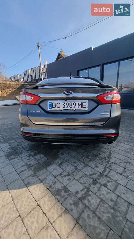 Седан Ford Fusion 2015 в Львові