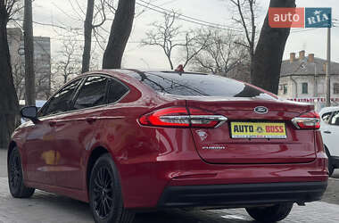 Седан Ford Fusion 2020 в 