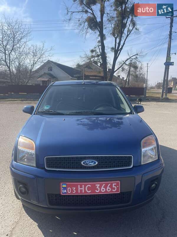 Хэтчбек Ford Fusion 2007 в 