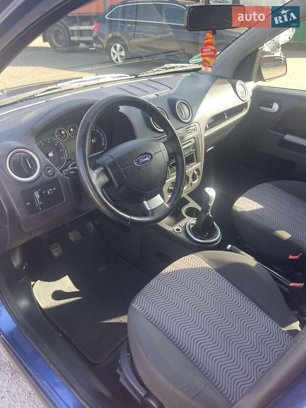 Хэтчбек Ford Fusion 2007 в Ровно