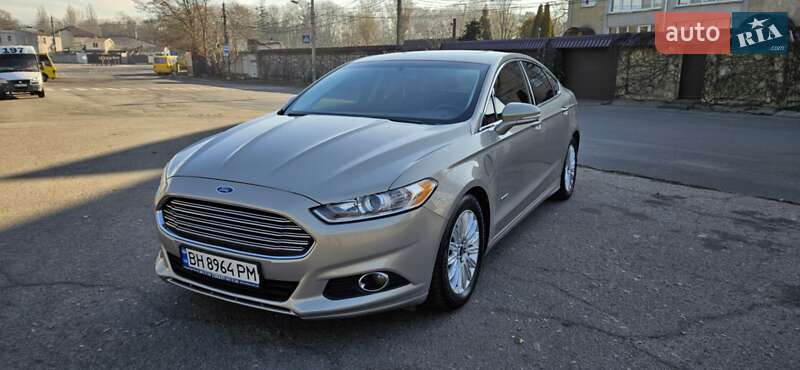 Седан Ford Fusion 2014 в 