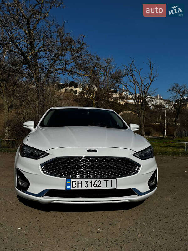 Седан Ford Fusion 2020 в Одессе