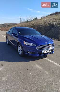 Седан Ford Fusion 2015 в 