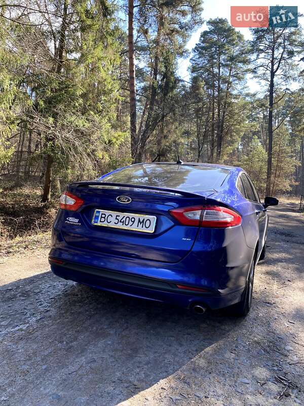 Седан Ford Fusion 2015 в Буске