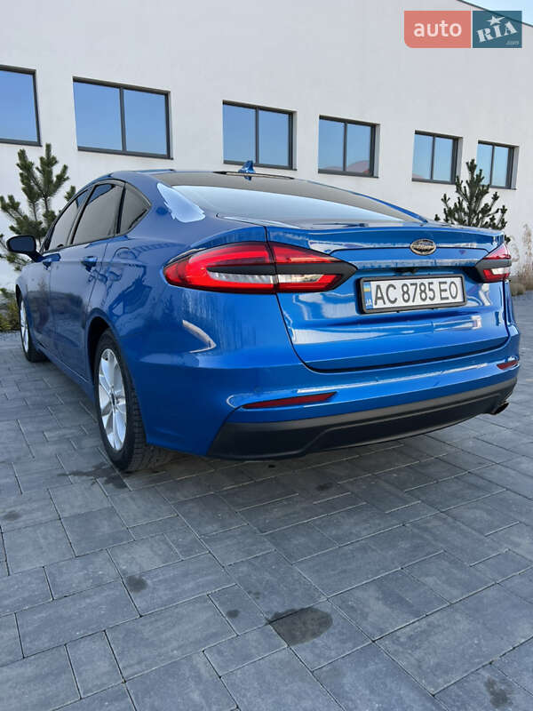 Седан Ford Fusion 2020 в Луцке