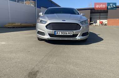 Седан Ford Fusion 2015 в 