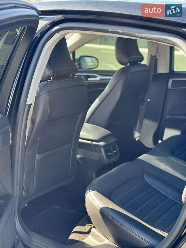 Седан Ford Fusion 2015 в Одессе