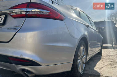 Седан Ford Fusion 2017 в Львові