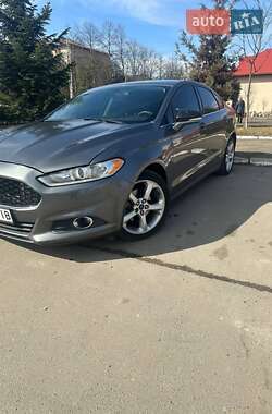 Седан Ford Fusion 2014 в 