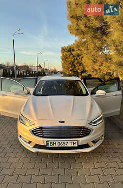 Седан Ford Fusion 2016 в 