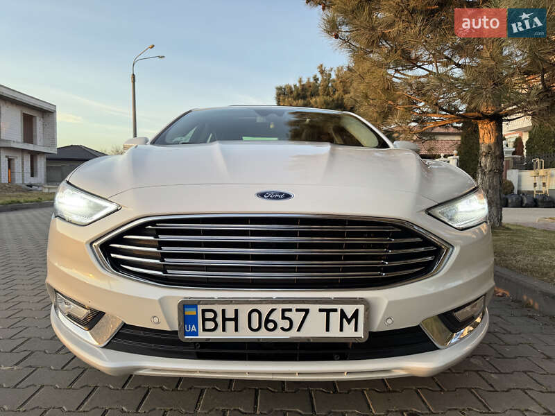 Седан Ford Fusion 2016 в Одесі