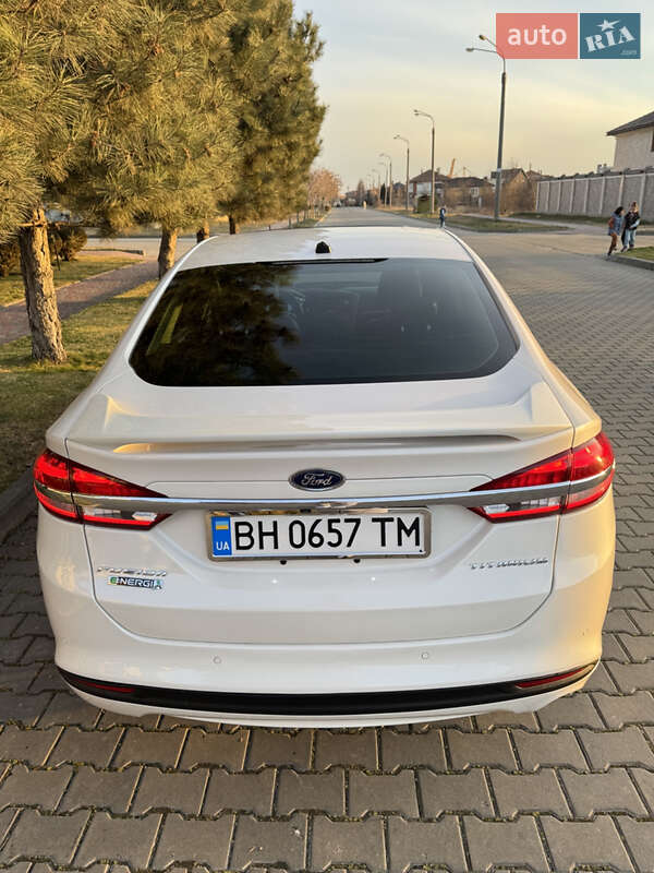 Седан Ford Fusion 2016 в Одесі