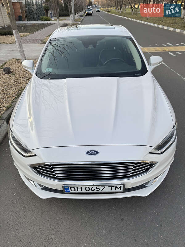 Седан Ford Fusion 2016 в Одесі