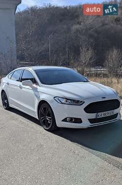 Седан Ford Fusion 2015 в Києві