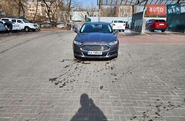 Седан Ford Fusion 2012 в 