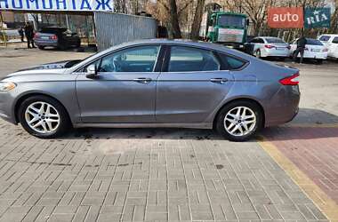 Седан Ford Fusion 2012 в 
