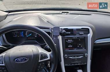 Седан Ford Fusion 2012 в 