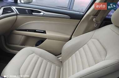 Седан Ford Fusion 2014 в 