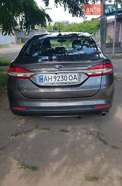 Седан Ford Fusion 2017 в 