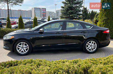 Седан Ford Fusion 2015 в 