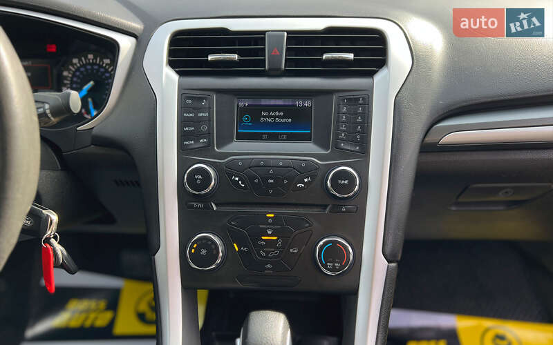Седан Ford Fusion 2015 в Львове