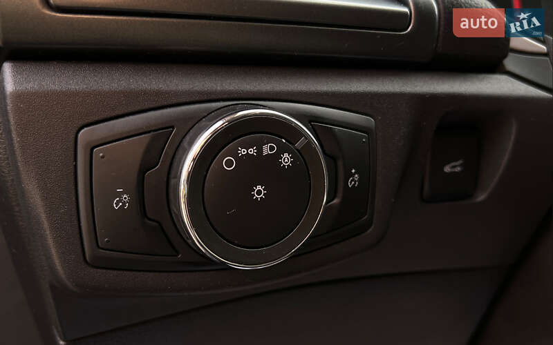 Седан Ford Fusion 2015 в Львове