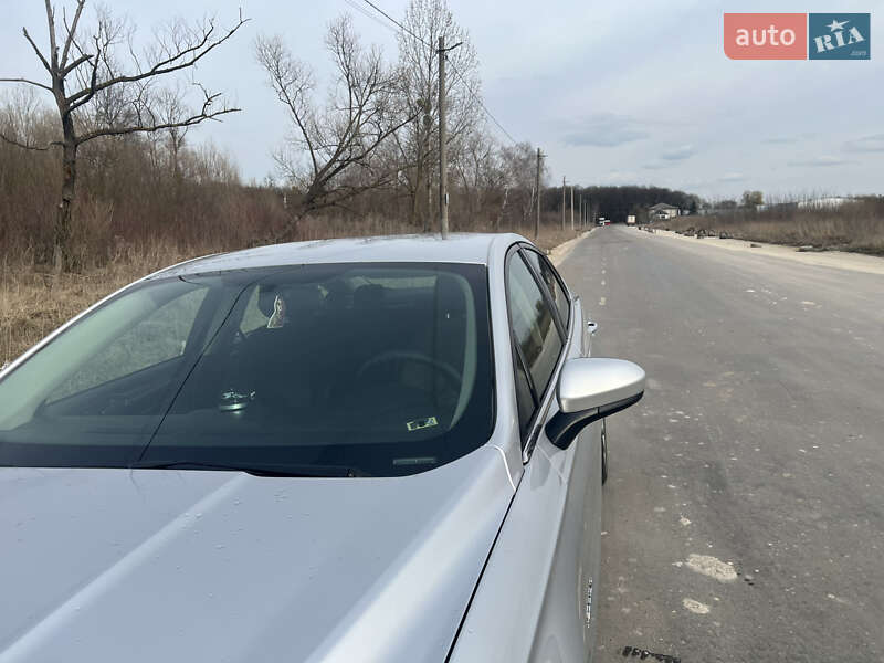 Седан Ford Fusion 2017 в Львове