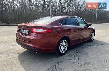 Седан Ford Fusion 2014 в 