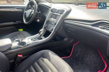 Седан Ford Fusion 2014 в 