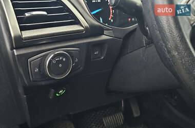 Седан Ford Fusion 2016 в 